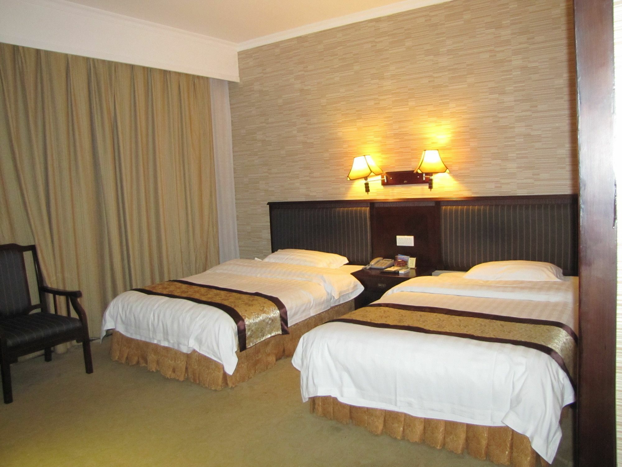 Nantian Grand Hotel Liuzhou Exterior photo